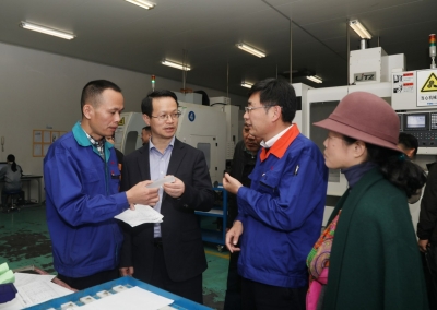 2018年11月28日，浙江省總工會(huì)副主席徐前一行天通考察構(gòu)建勞動(dòng)關(guān)系和諧企業(yè)復(fù)評(píng)工作